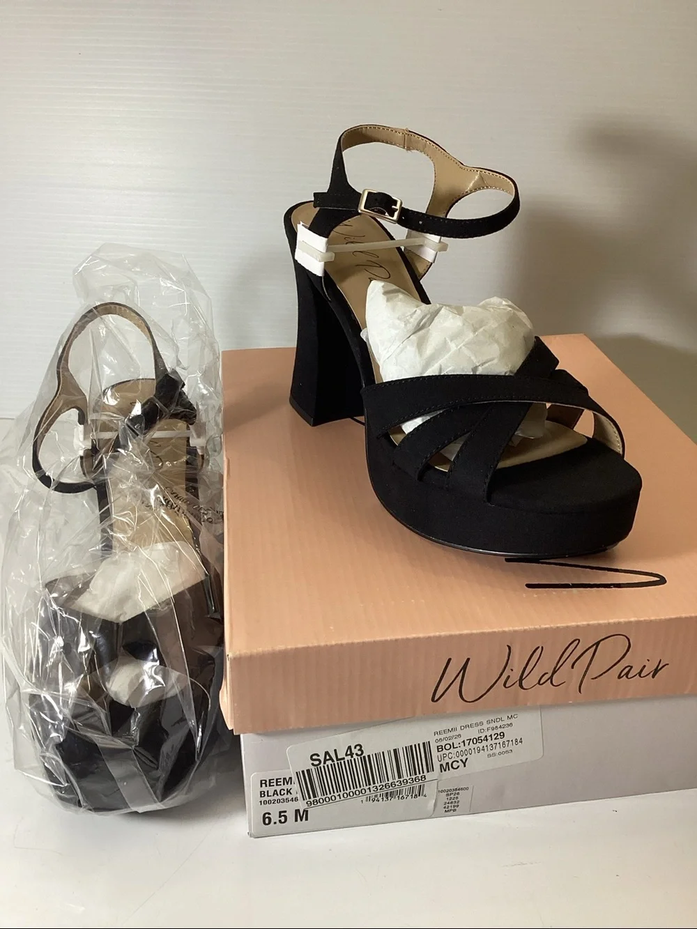 Wild Pair Women's Reemii Platform Sandals,